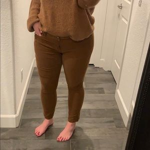 Mid-Rise skinny corduroy tan pants